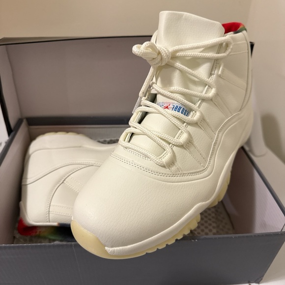 Air Jordan Retro 11s - Picture 3 of 6